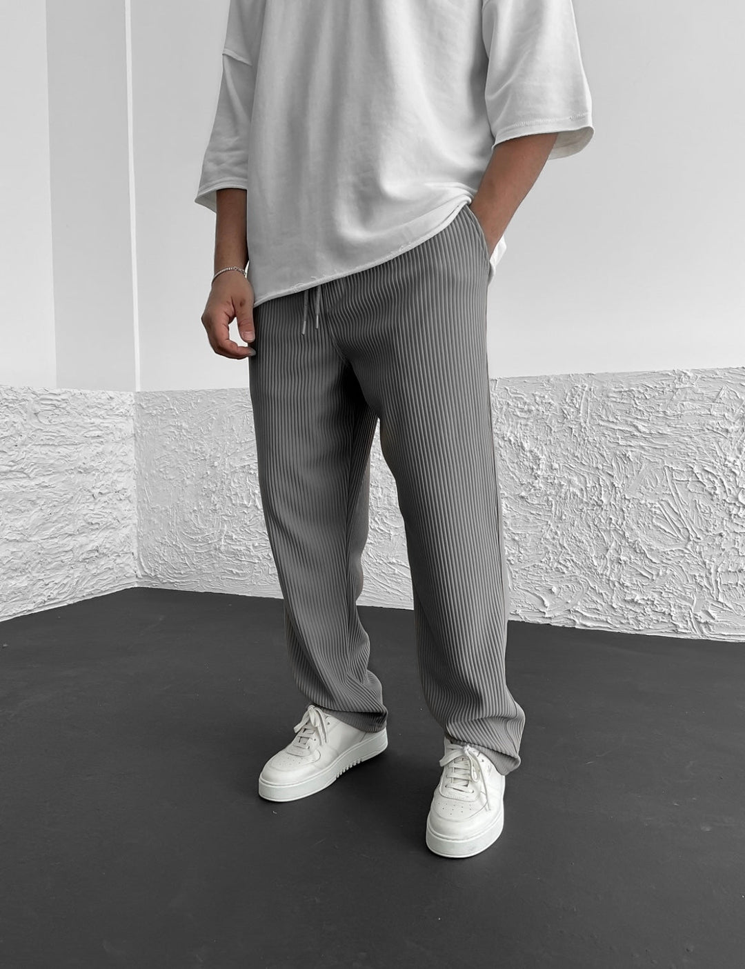 Mike | Ribbed Straight Pants