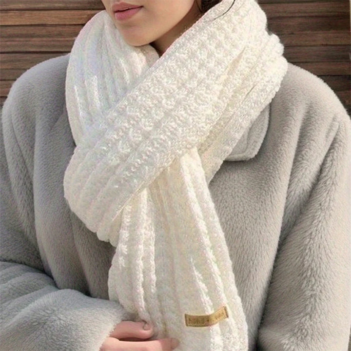 Donna | Knitted Scarf 1+1 FREE